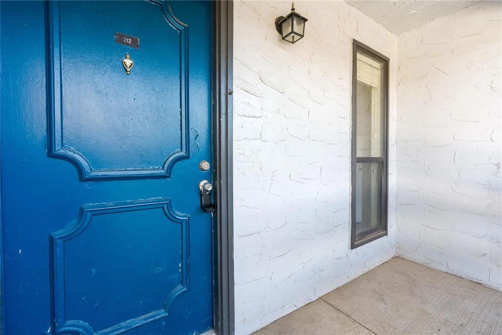 5840 Spring Valley Road 212, Dallas