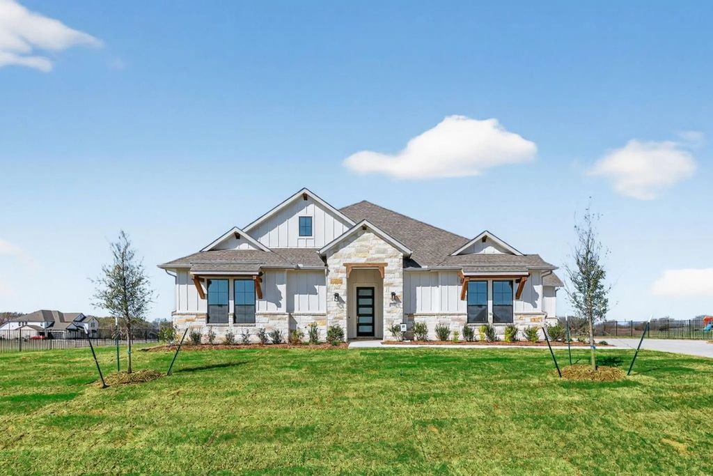 5512 Coorie Drive, Celina