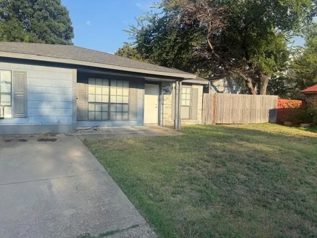 423 Vincent Street, Cedar Hill