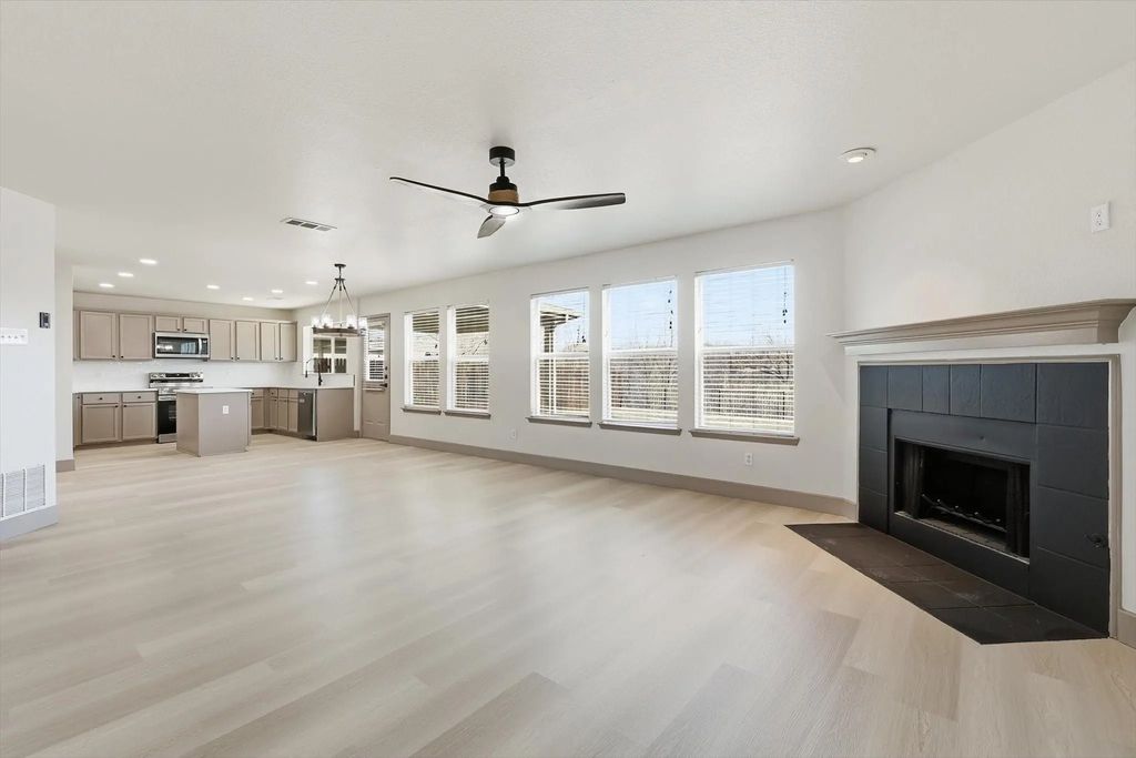 9140 Liberty Crossing Drive, Fort Worth