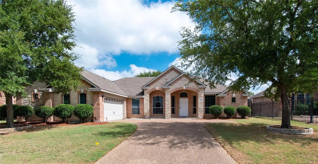 608 Vanilla Court, DeSoto