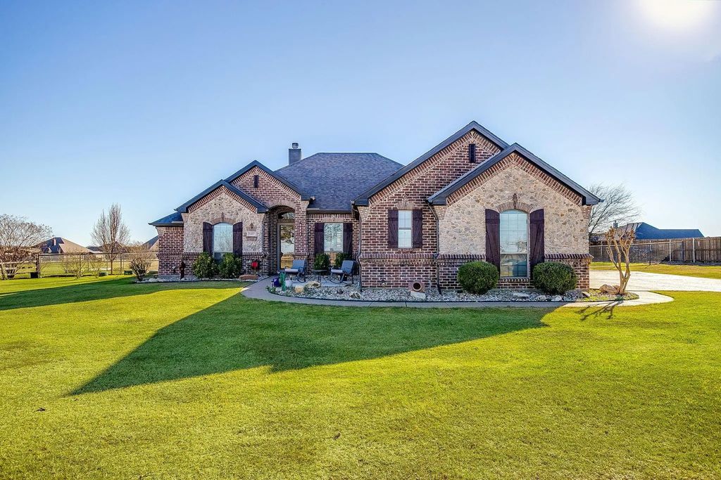 9409 County Road 915, Godley
