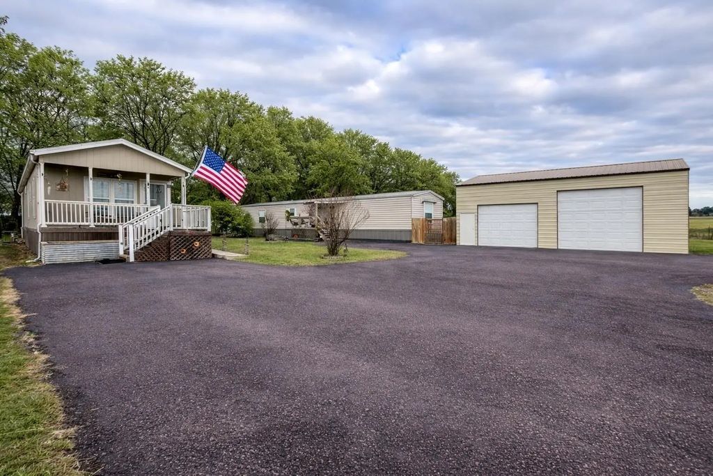 141 Little River Bend, Quitman
