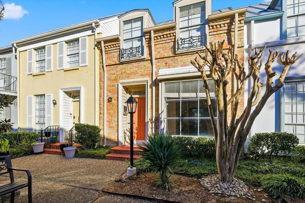 3011 Brockbank Court B, Dallas