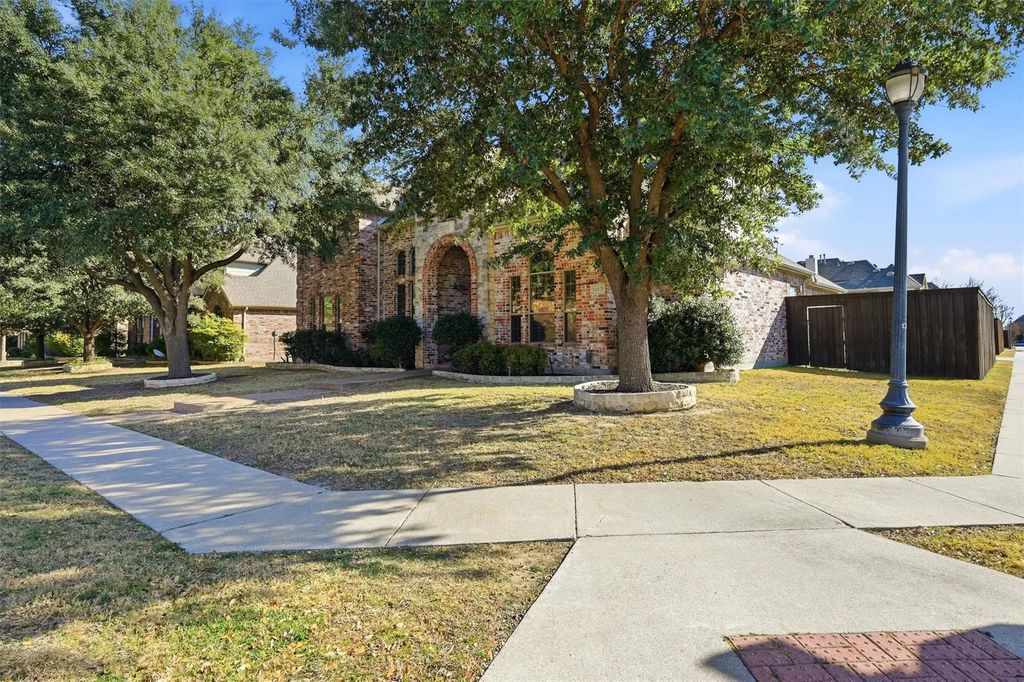 14875 Daneway Drive, Frisco