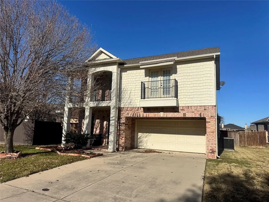 436 Baverton Lane, Fort Worth