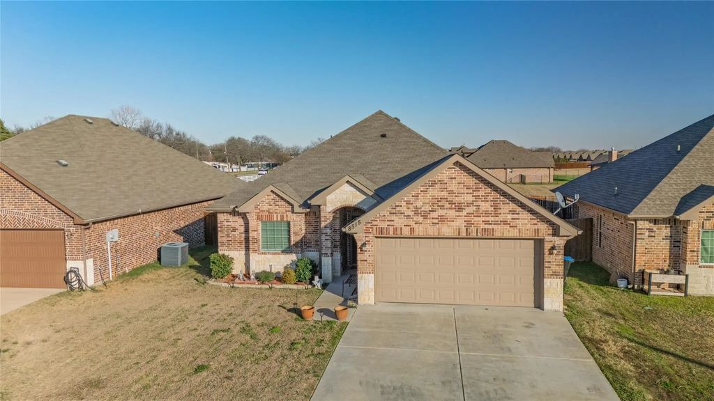 8515 Larry Court, Greenville