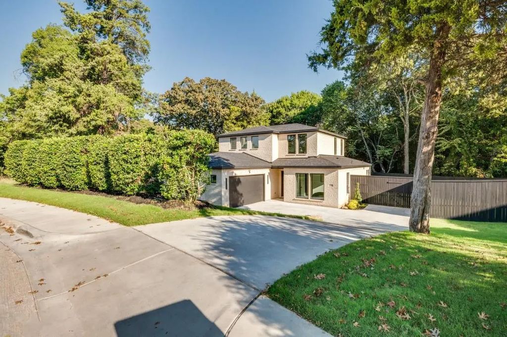 1700 Carriage Creek Drive, DeSoto
