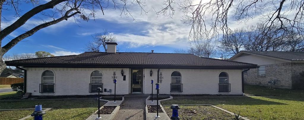 3401 Glenmont Drive, Fort Worth