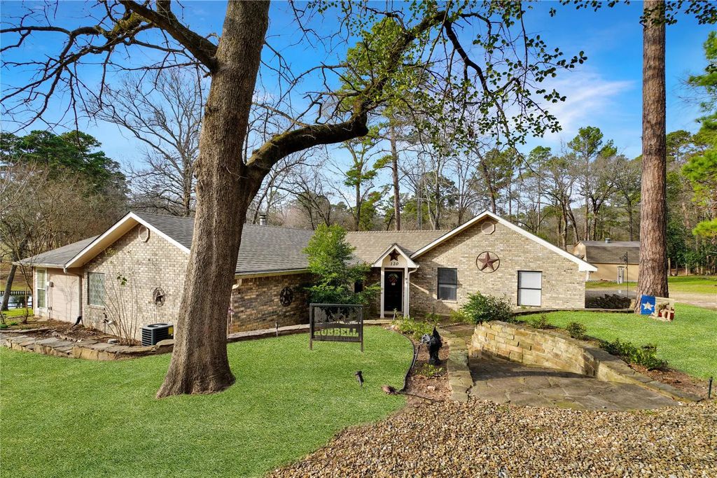 120 Rainbow Cove, Holly Lake Ranch