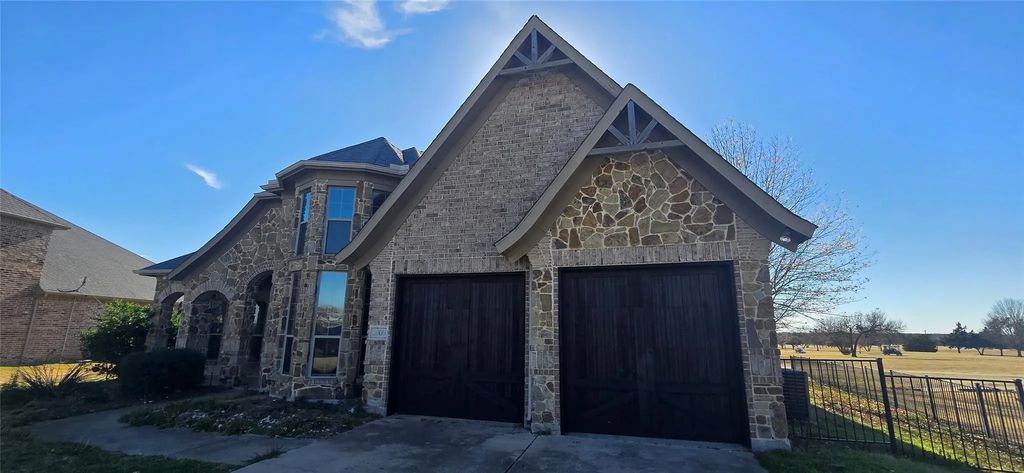 2009 Stone River Boulevard, Royse City