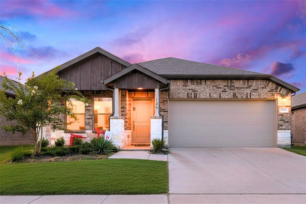 213 Woodlands Boulevard, Terrell