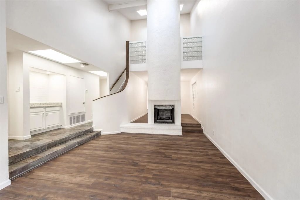 9838 Baseline Drive, Dallas
