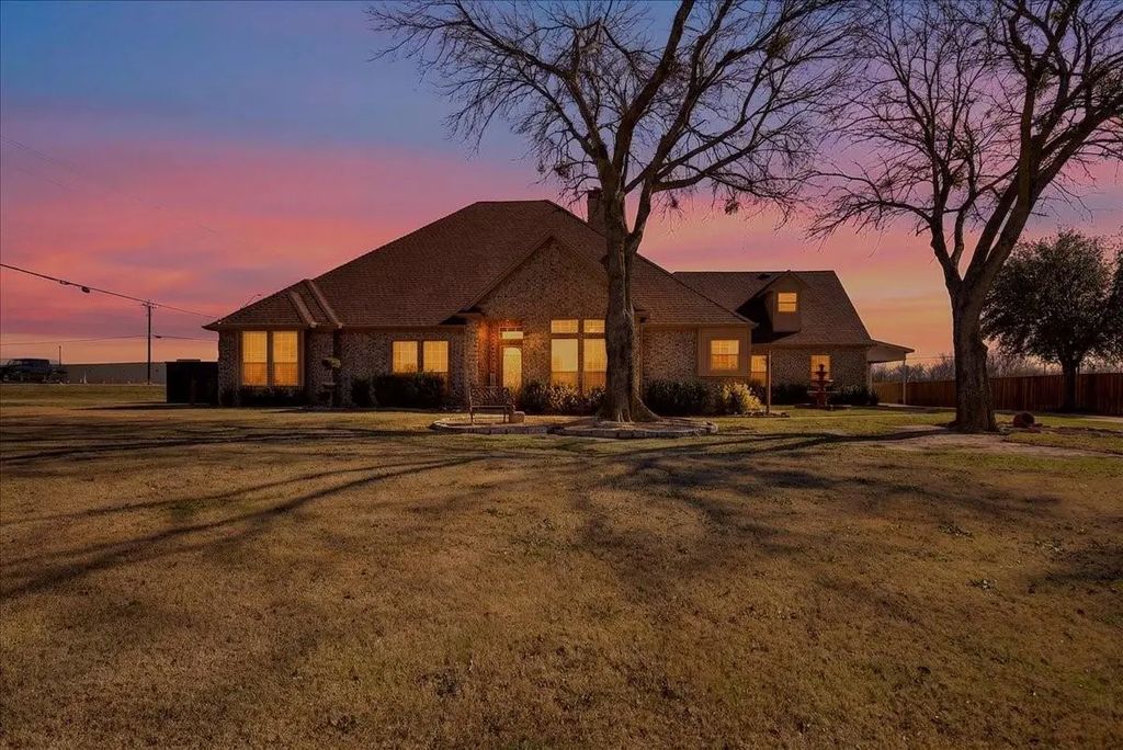 10411 Woodbridge Drive, Forney