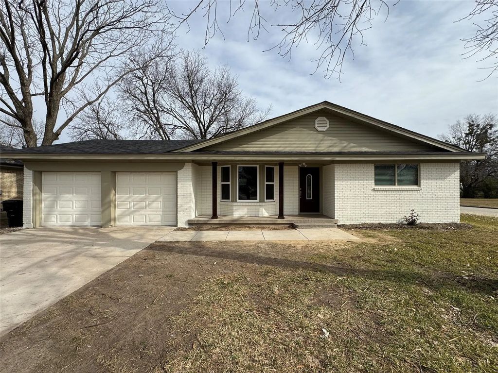 2500 Rolling Hills Drive, Greenville