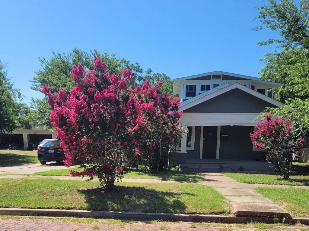 705 W 9th Street, Cisco