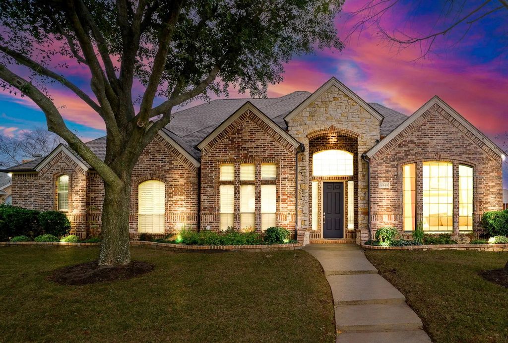 8949 Kingston Court, North Richland Hills