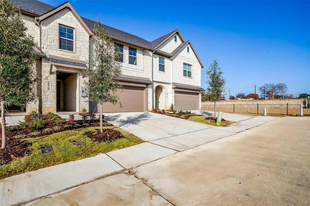 6818 Neals Way, Arlington