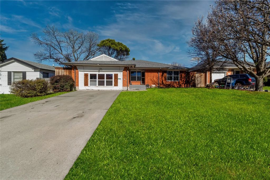 2605 San Medina Avenue, Dallas