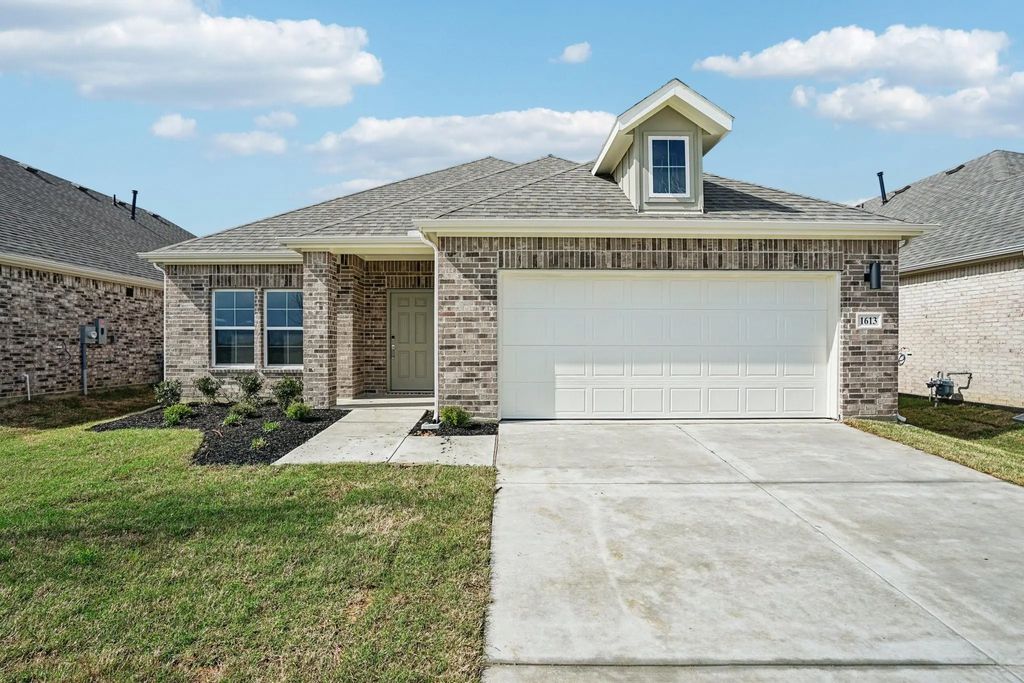 1613 Mahogany Avenue, Alvarado