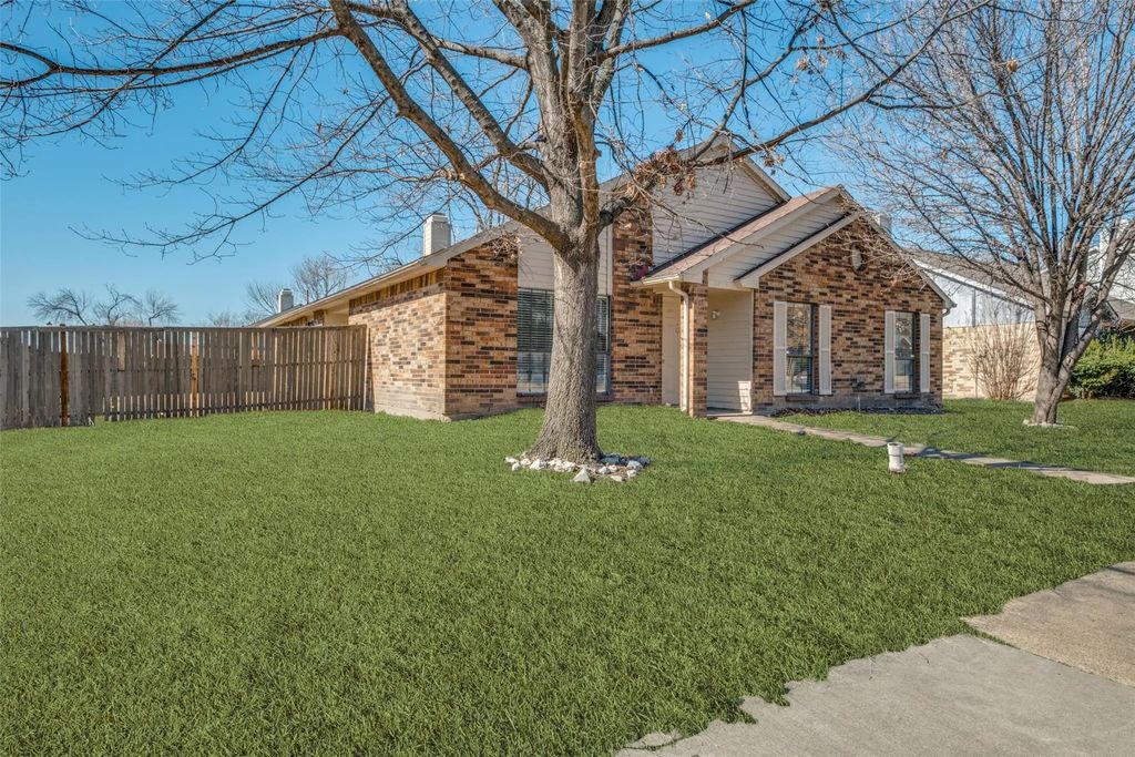 3803 O B Crowe Drive, Dallas