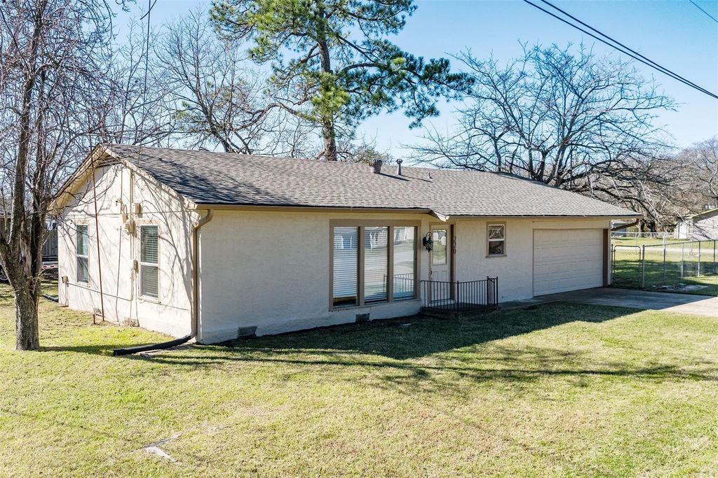 220 Hillcrest Drive, Tool