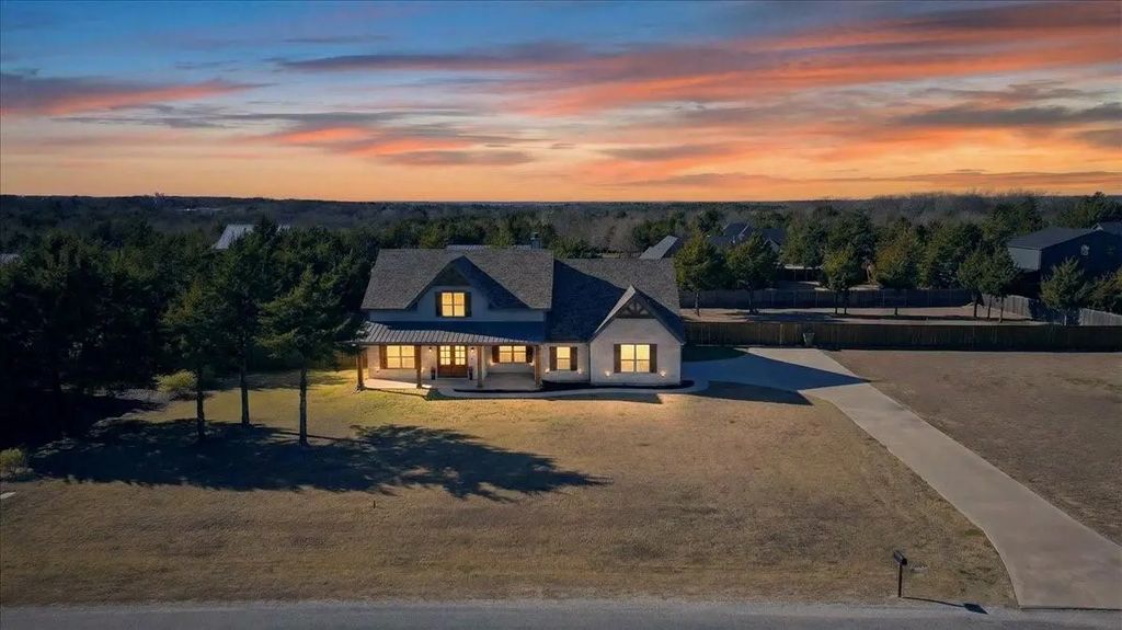 341 Guy Lane, Pottsboro