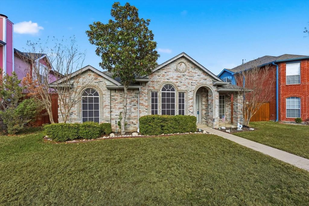 705 Squire Court, Allen