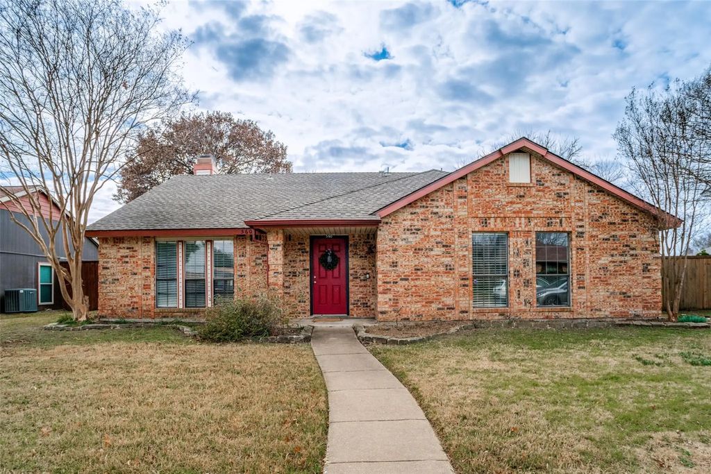 560 Fisher Drive, Allen