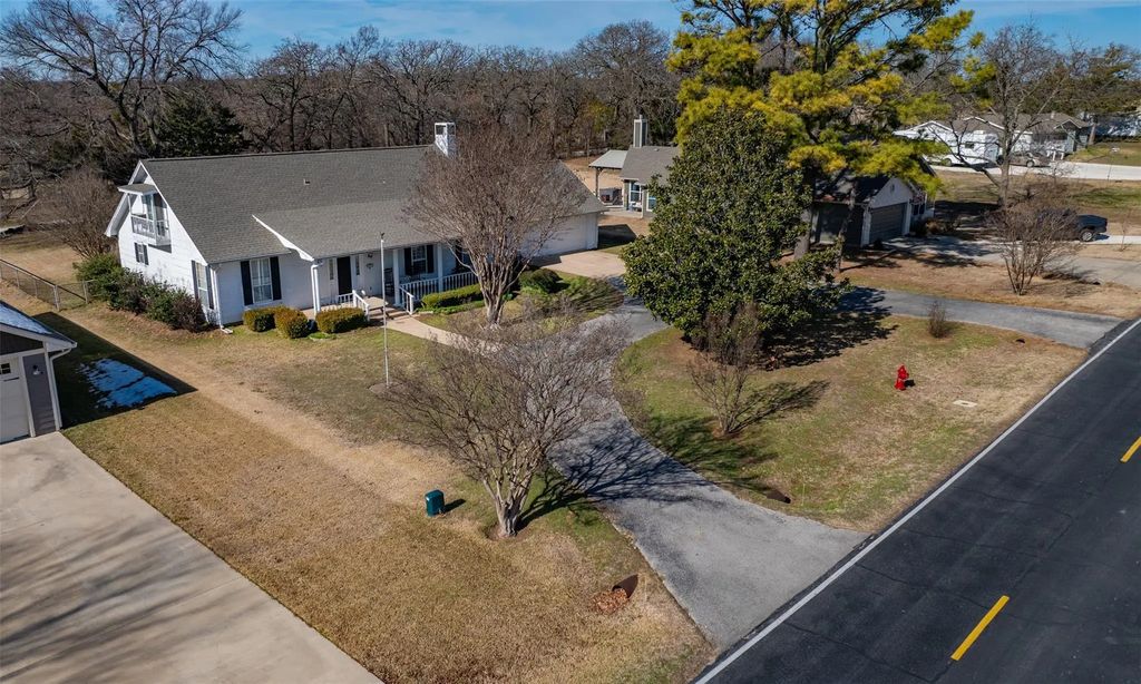 128 San Chez Drive, Lake Kiowa