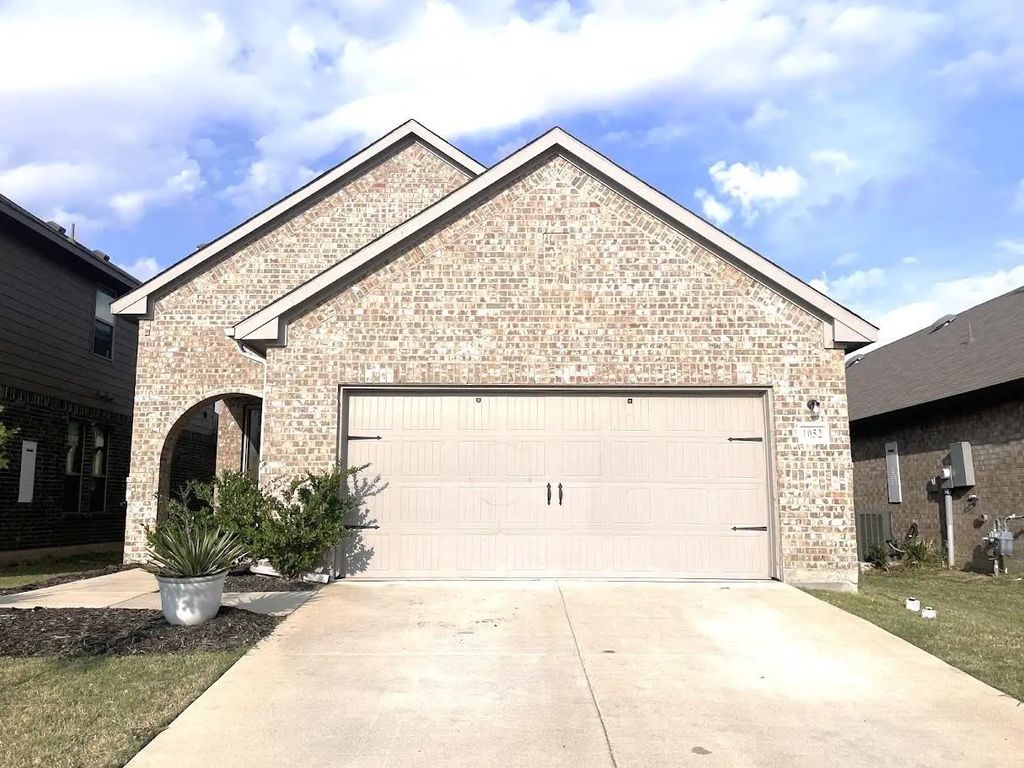 1052 Spofford Drive, Forney
