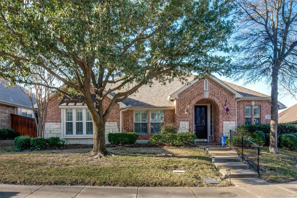 671 Danielle Court, Rockwall