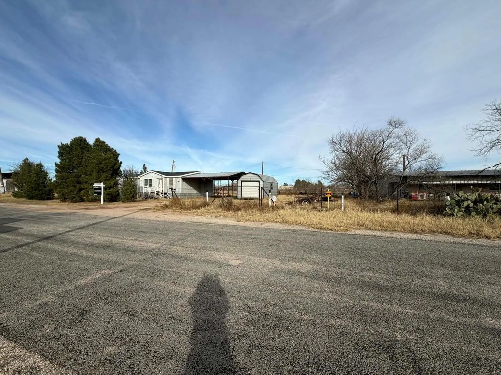 201 Pine Road, Big Spring