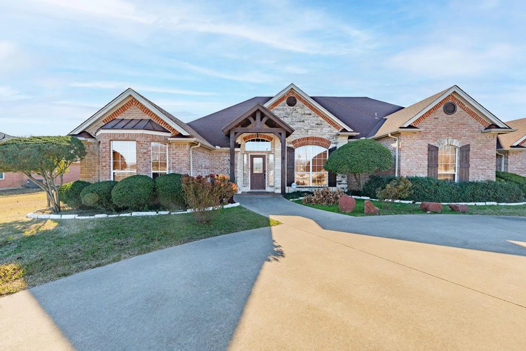 812 Alconberry Drive, Crowley
