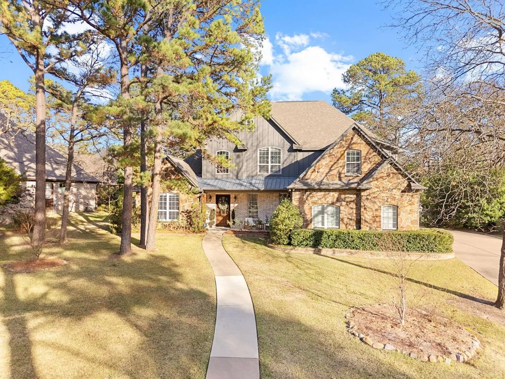1975 Stonegate Valley, Tyler