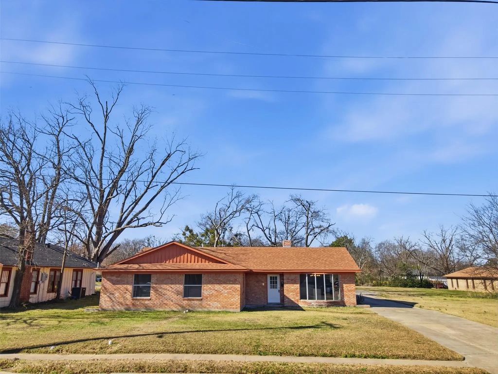 423 S Davis, Sulphur Springs