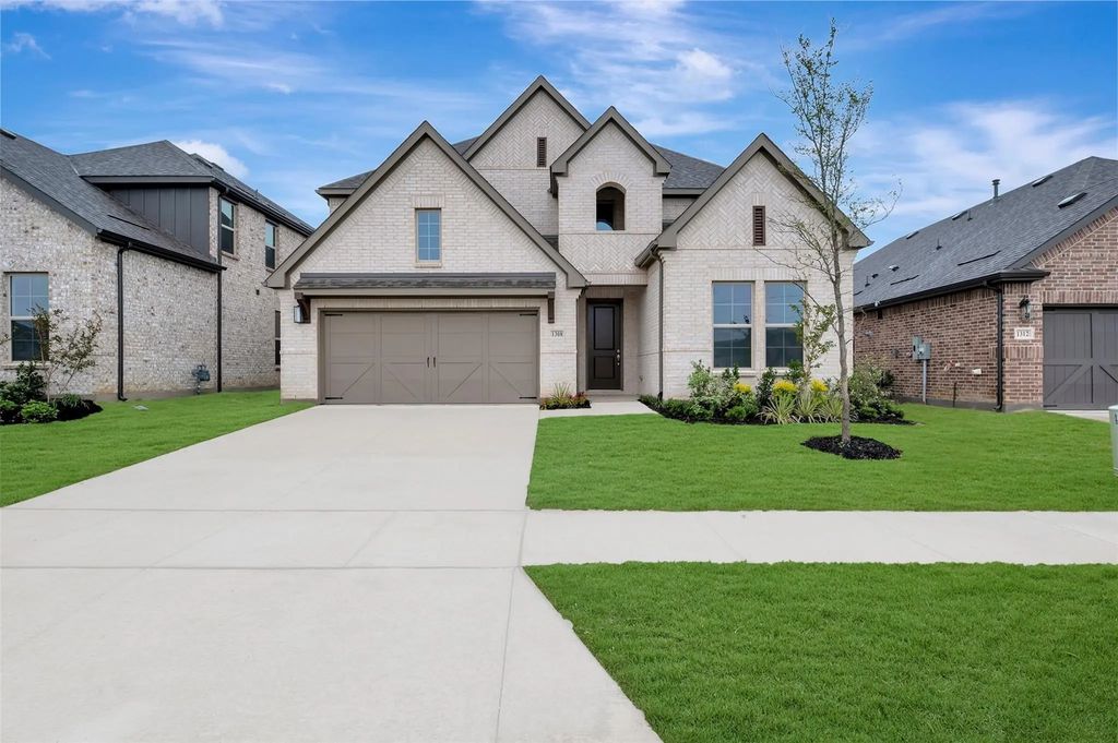 1308 Silver Grass Meadows, Celina