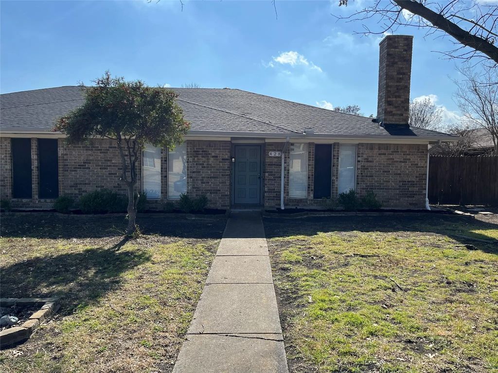 428 Tiffany Trail, Richardson