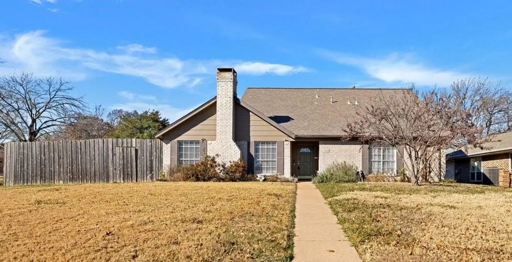 1515 Englecrest Drive, Richardson