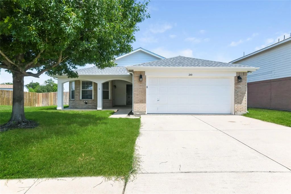 240 Pine Crest Drive, Justin