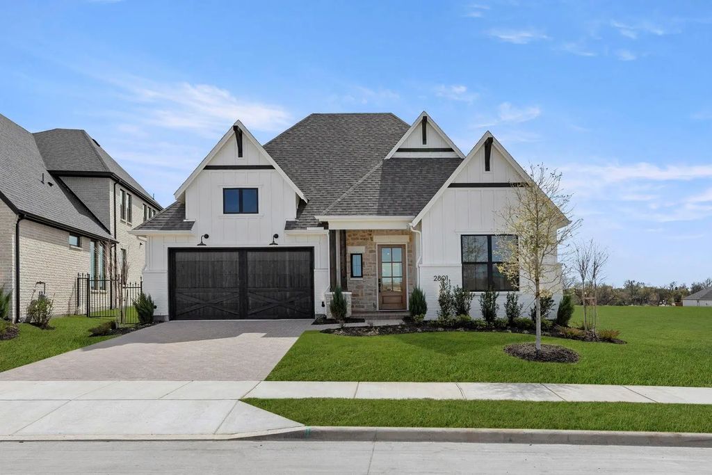 2801 N Little Current Court, Celina