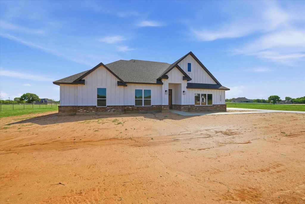 112 Cattleman Drive, Poolville