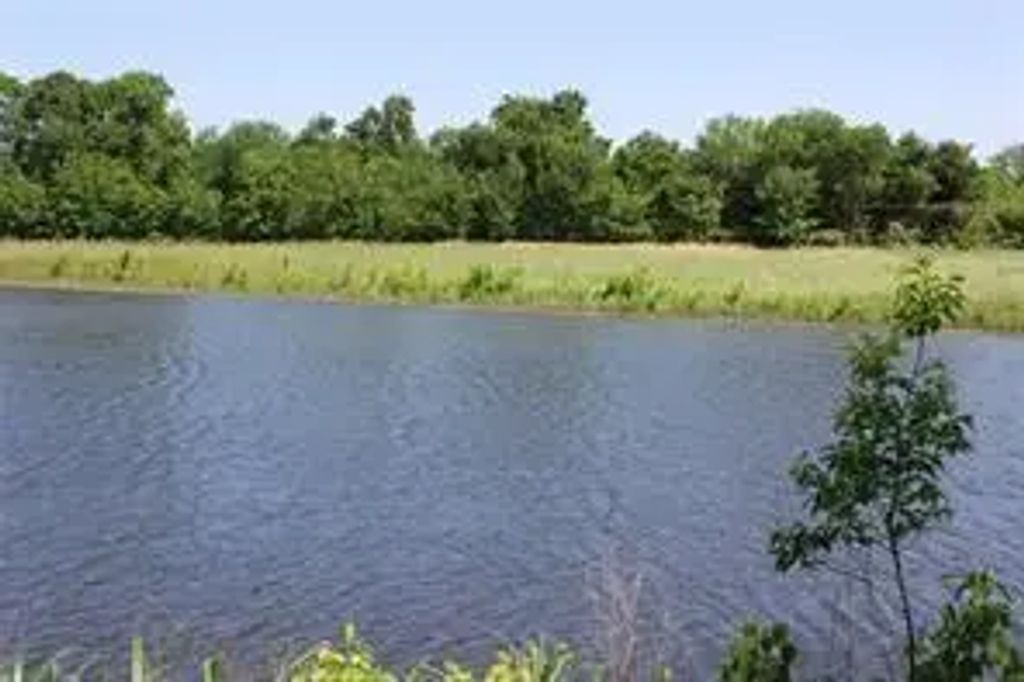 1234 County Road 3210, Dodd City