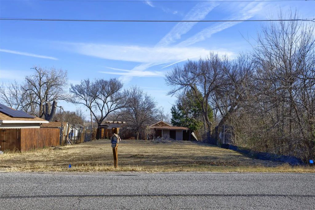 2407 3rd Street, Sachse