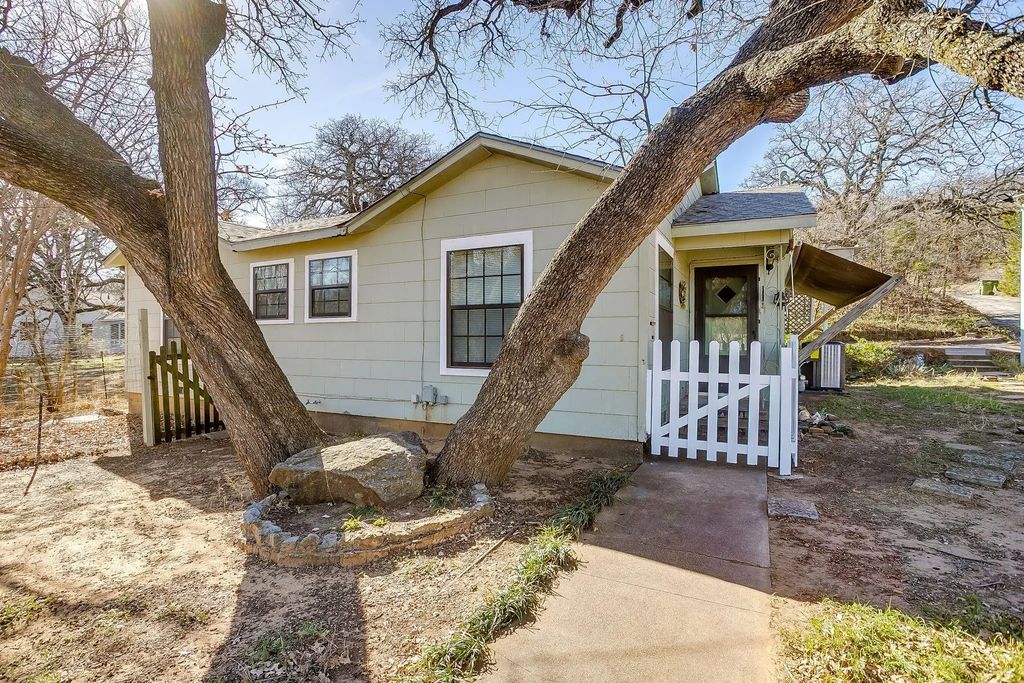 1205 5th Avenue, Mineral Wells