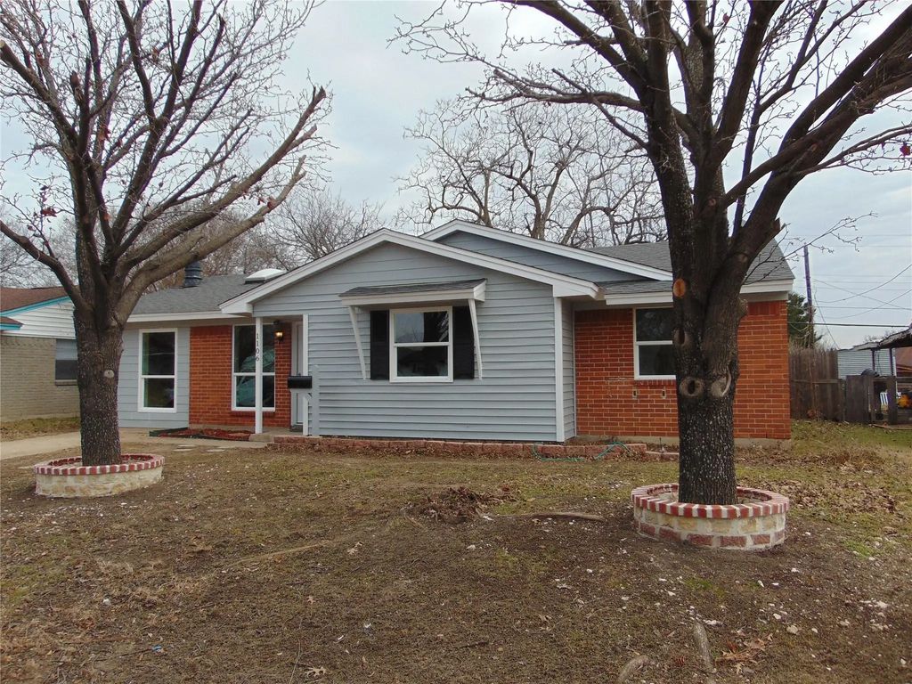 1106 Caravan Trail, Duncanville