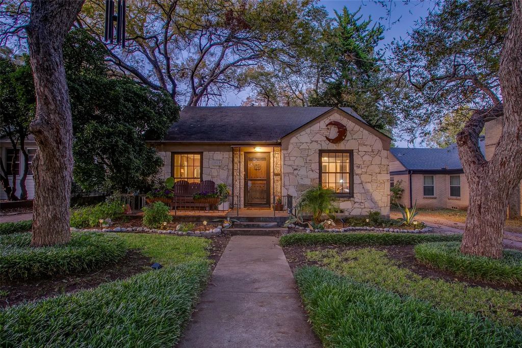 2519 W 10th Street, Dallas