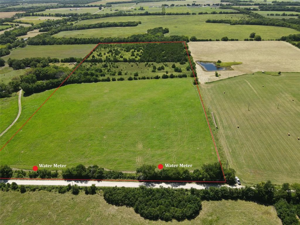 2701 County Road 4145, Bonham
