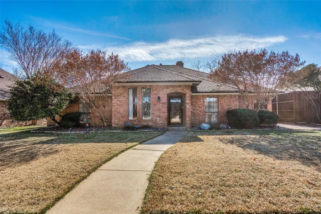 1520 Sugar Creek Drive, Carrollton