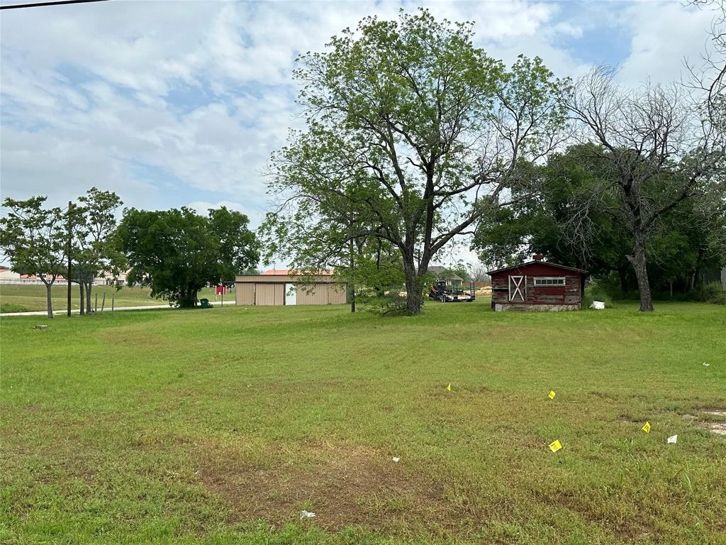 305 Eighth Street, Hico